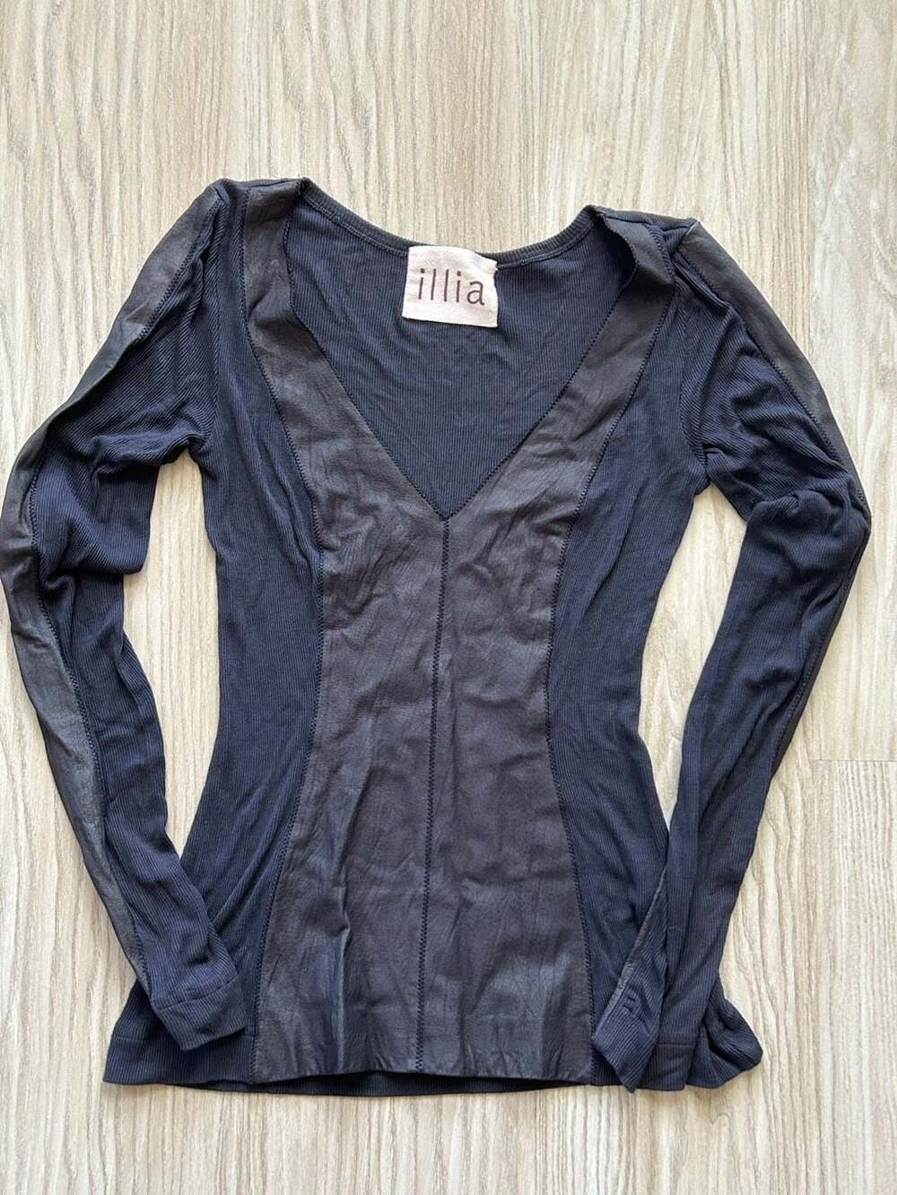 Illia Ribbed Long Sleeve V-Neck Top with Leather Trim